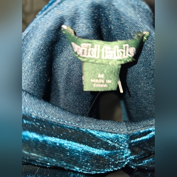 Wild Fable Velvet Bralette, Size Medium - Picture 3 of 4